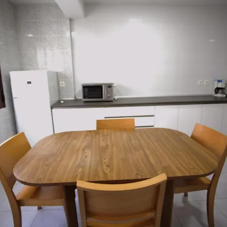 Piso En Calle Camilo Alonso Vega Apartamento